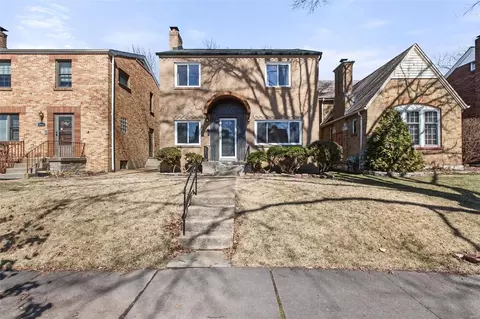 5839 Walsh St, Saint Louis, MO 63109