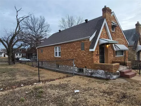 5946 Goodfellow Blvd, Saint Louis, MO 63147