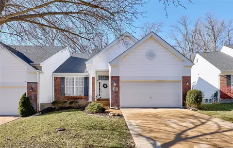 889 Gandolf Way, Eureka, MO 63025 photo 1