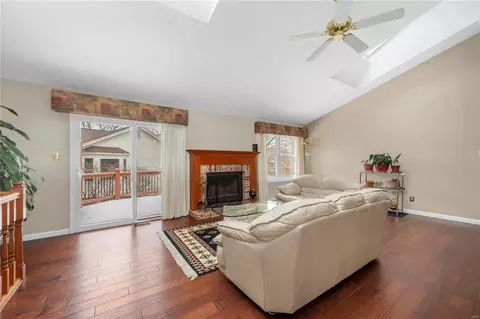 Living - 9 Fair Isle Ct, Ellisville, MO 63021 photo 2 of 2