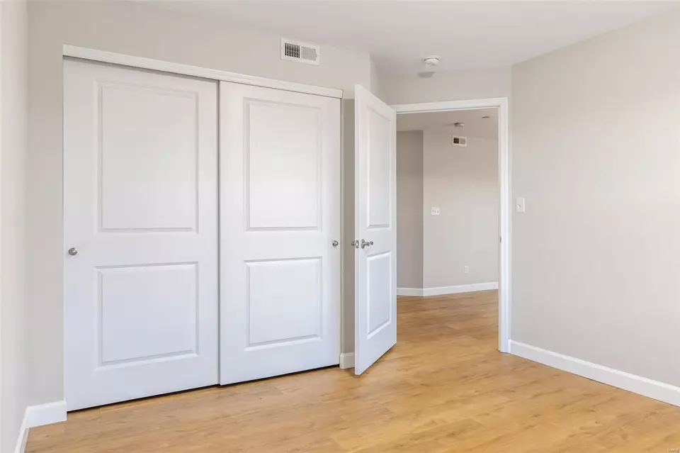 Bedroom - 321 Bramblett Hls, O'fallon, MO 63366 photo 2 of 4