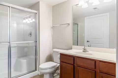 Bath - 321 Bramblett Hls, O'fallon, MO 63366 photo 1 of 3
