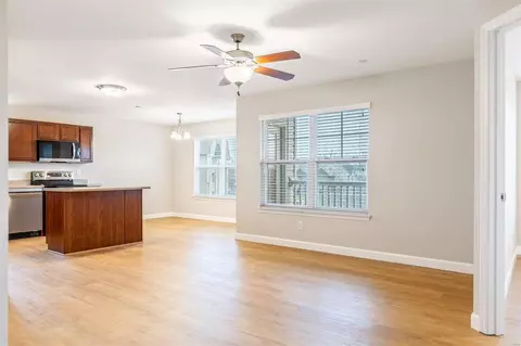 Living - 321 Bramblett Hls, O'fallon, MO 63366 photo 2 of 2