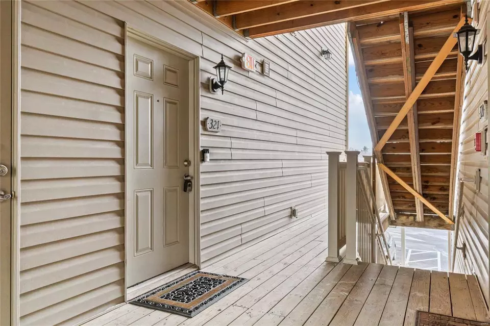 Exterior - 321 Bramblett Hls, O'fallon, MO 63366 photo 5 of 7