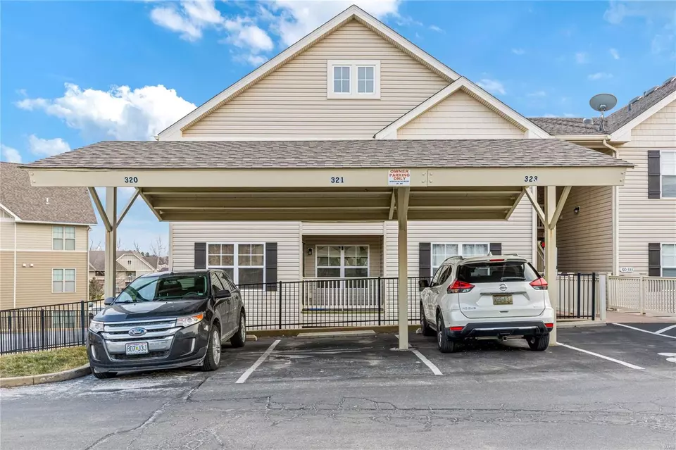 Exterior - 321 Bramblett Hls, O'fallon, MO 63366 photo 3 of 7