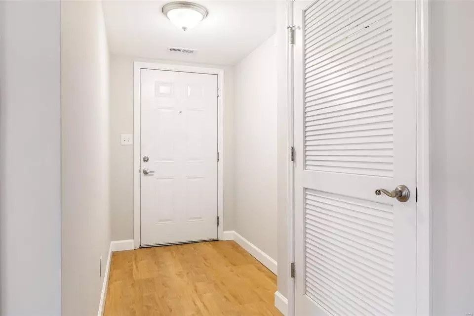 Entry Way - 321 Bramblett Hls, O'fallon, MO 63366 photo 1 of 1