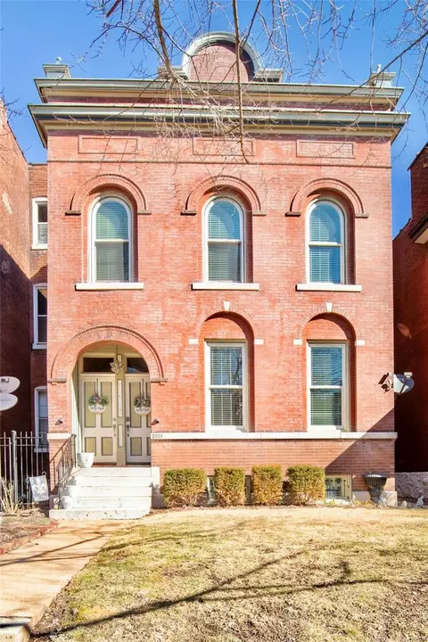 2017 Allen Ave, Saint Louis, MO 63104