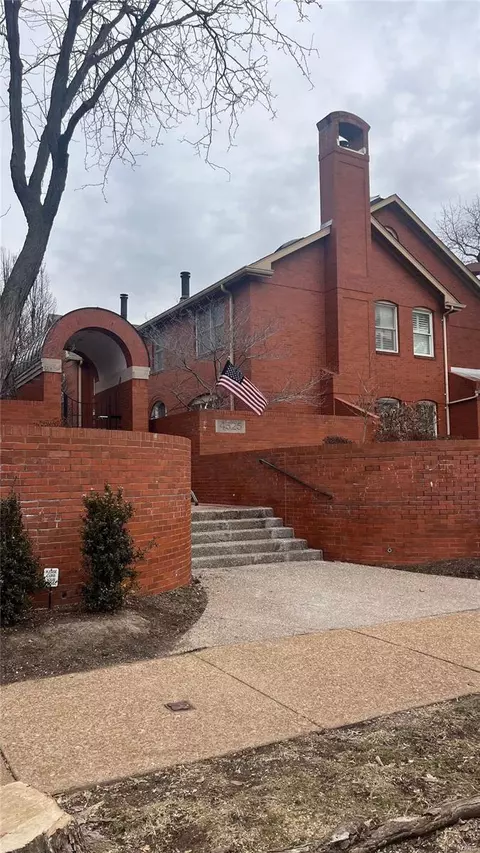 4525 Laclede Ave #5, Saint Louis, MO 63108