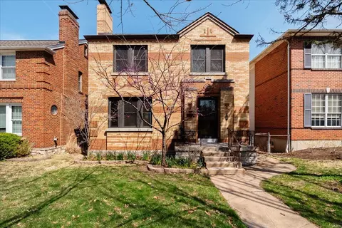 4065 Holly Hills Blvd, Saint Louis, MO 63116