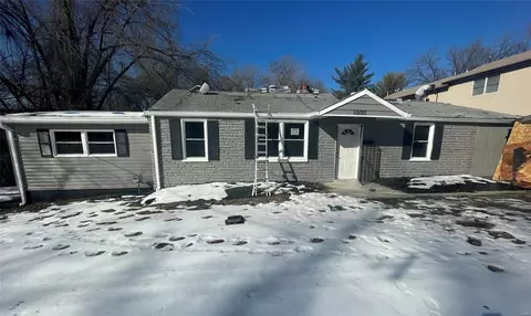 10155 Toelle Ln, Saint Louis, MO 63137
