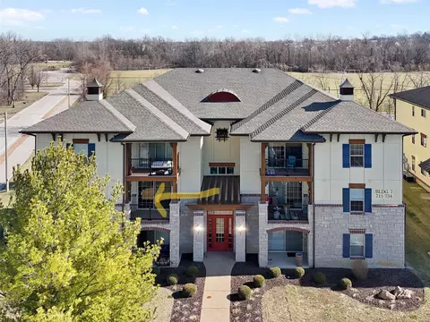 722 Bordeaux Way, Saint Peters, MO 63376