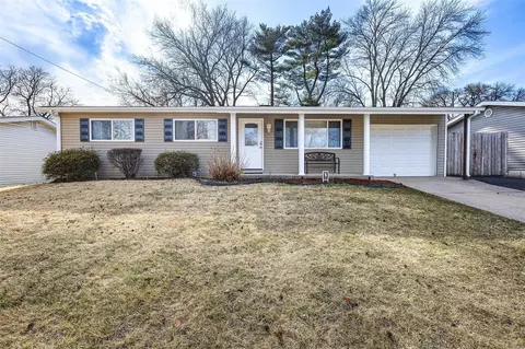 1727 Christine Dr, Saint Charles, MO 63303