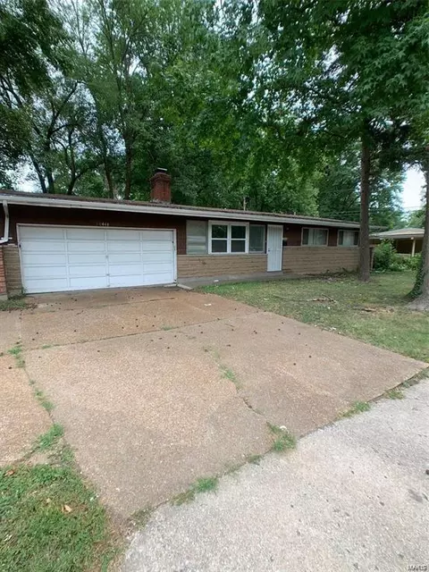 10448 Halls Ferry Rd, Saint Louis, MO 63136