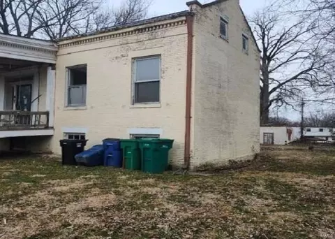 Exterior - 49 Bascom Dr, Saint Louis, MO 63135 photo 1 of 1
