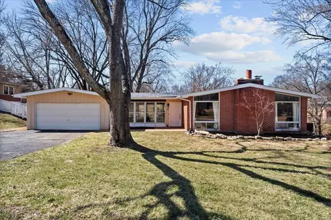 51 Bal Harbour Dr, Saint Louis, MO 63146