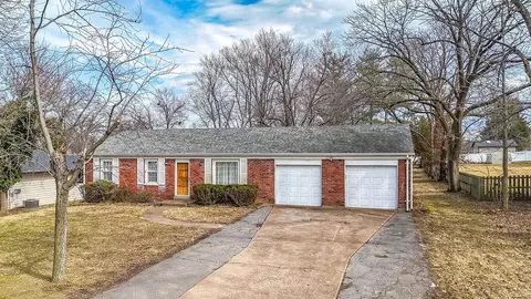 228 Old Ballwin Rd, Ballwin, MO 63021