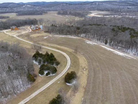 6365 Horneker Rd, Pacific, MO 63069