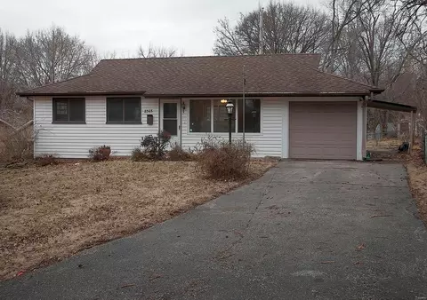 8365 Gladys Dr, Hazelwood, MO 63042