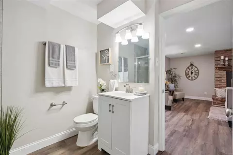 Bath - 701 Wild Walnut Ln, Manchester, MO 63021 photo 2 of 3