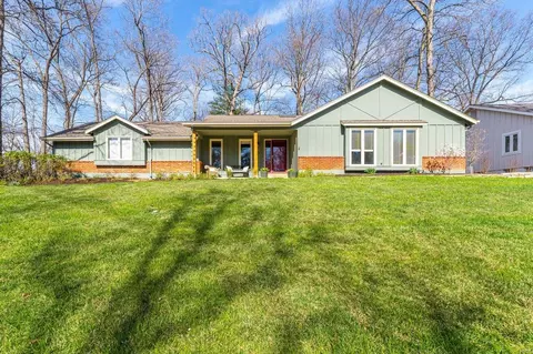 1856 Rustic Oak Rd, Chesterfield, MO 63017