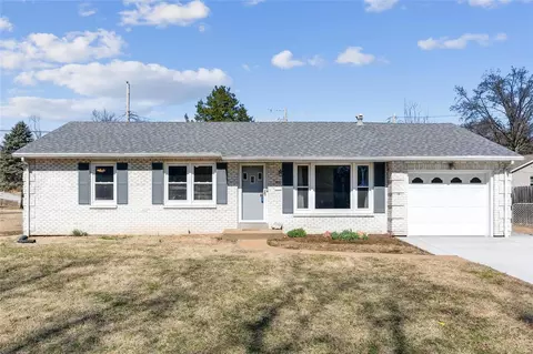 1510 Beta Dr, Florissant, MO 63031