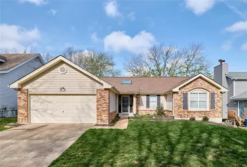 16462 Hollister Crossing Dr, Wildwood, MO 63011