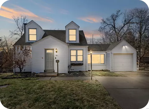 973 Westglen Dr, Saint Louis, MO 63126