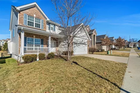 2060 Maryland Oaks Cir, Saint Louis, MO 63146