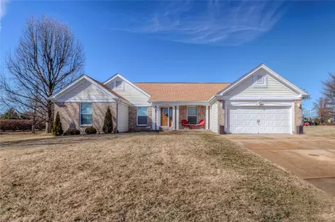 4107 Knowledge Ct, Florissant, MO 63034