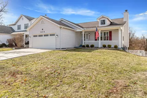 806 Estes Park Dr, Saint Peters, MO 63376