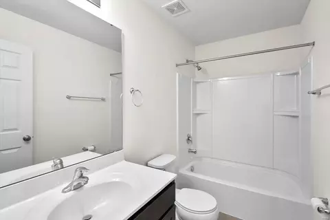 Bath - 5324 Lakepath Way, Eureka, MO 63025 photo 3 of 4