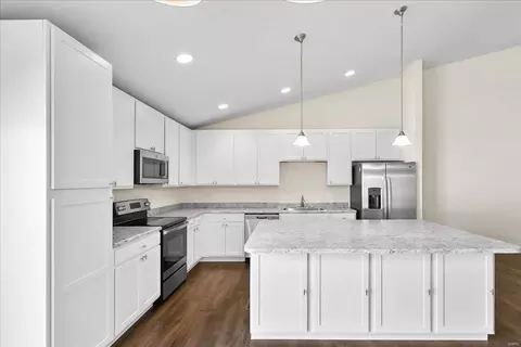 Kitchen - 5324 Lakepath Way, Eureka, MO 63025 photo 5 of 5