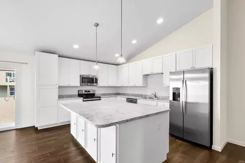 Kitchen - 5324 Lakepath Way, Eureka, MO 63025 photo 4 of 5