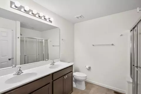 Bath - 5324 Lakepath Way, Eureka, MO 63025 photo 1 of 4