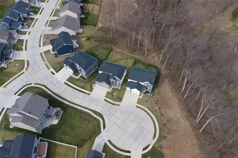 View/Area - 243 Arbors At Bridle Path, Ballwin, MO 63021 photo 2 of 2
