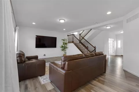 Entry Way - 243 Arbors At Bridle Path, Ballwin, MO 63021 photo 6 of 13