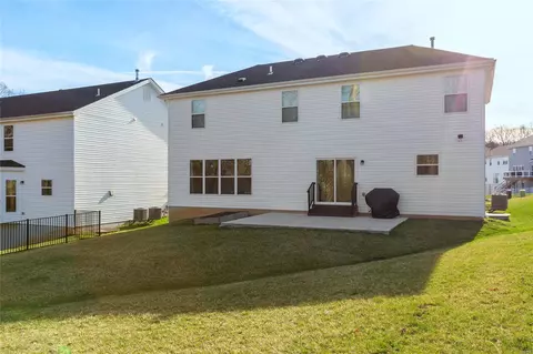 Exterior - 243 Arbors At Bridle Path, Ballwin, MO 63021 photo 3 of 4