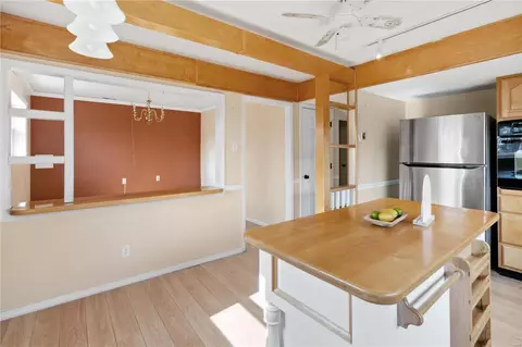 Kitchen - 78 Edward Dr, Eureka, MO 63025 photo 2 of 2