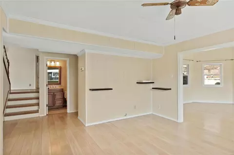 Living - 78 Edward Dr, Eureka, MO 63025 photo 4 of 7