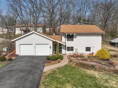 78 Edward Dr, Eureka, MO 63025