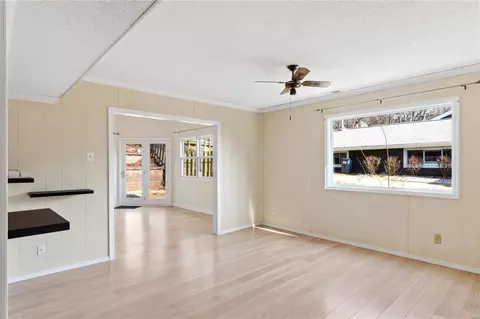 Living - 78 Edward Dr, Eureka, MO 63025 photo 5 of 7