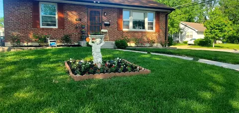 1471 Coolidge, Saint Louis, MO 63132