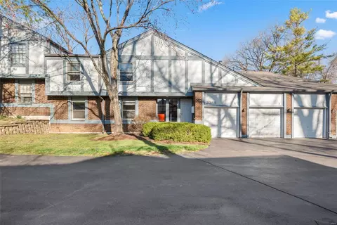 2355 Seven Pines Dr #3, Saint Louis, MO 63146
