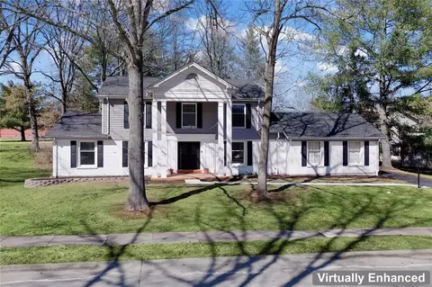 15209 Isleview Dr, Chesterfield, MO 63017