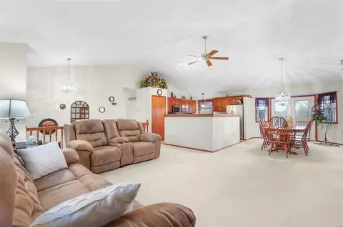28 Mallard Pointe Dr, O'fallon, MO 63368 photo 10