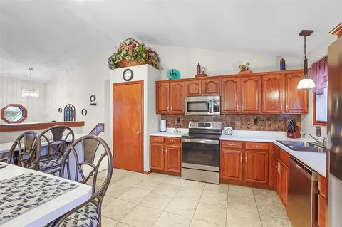 28 Mallard Pointe Dr, O'fallon, MO 63368 photo 13