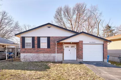 1122 Rio St, Saint Louis, MO 63138