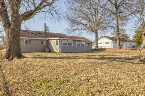 403 Saint Christopher Dr, O'fallon, MO 63366 photo 2