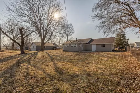 403 Saint Christopher Dr, O'fallon, MO 63366 photo 3
