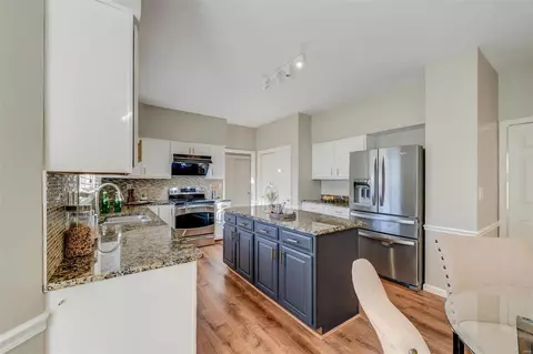 Kitchen - 829 Pheasant Woods Dr, Manchester, MO 63021 photo 6 of 6